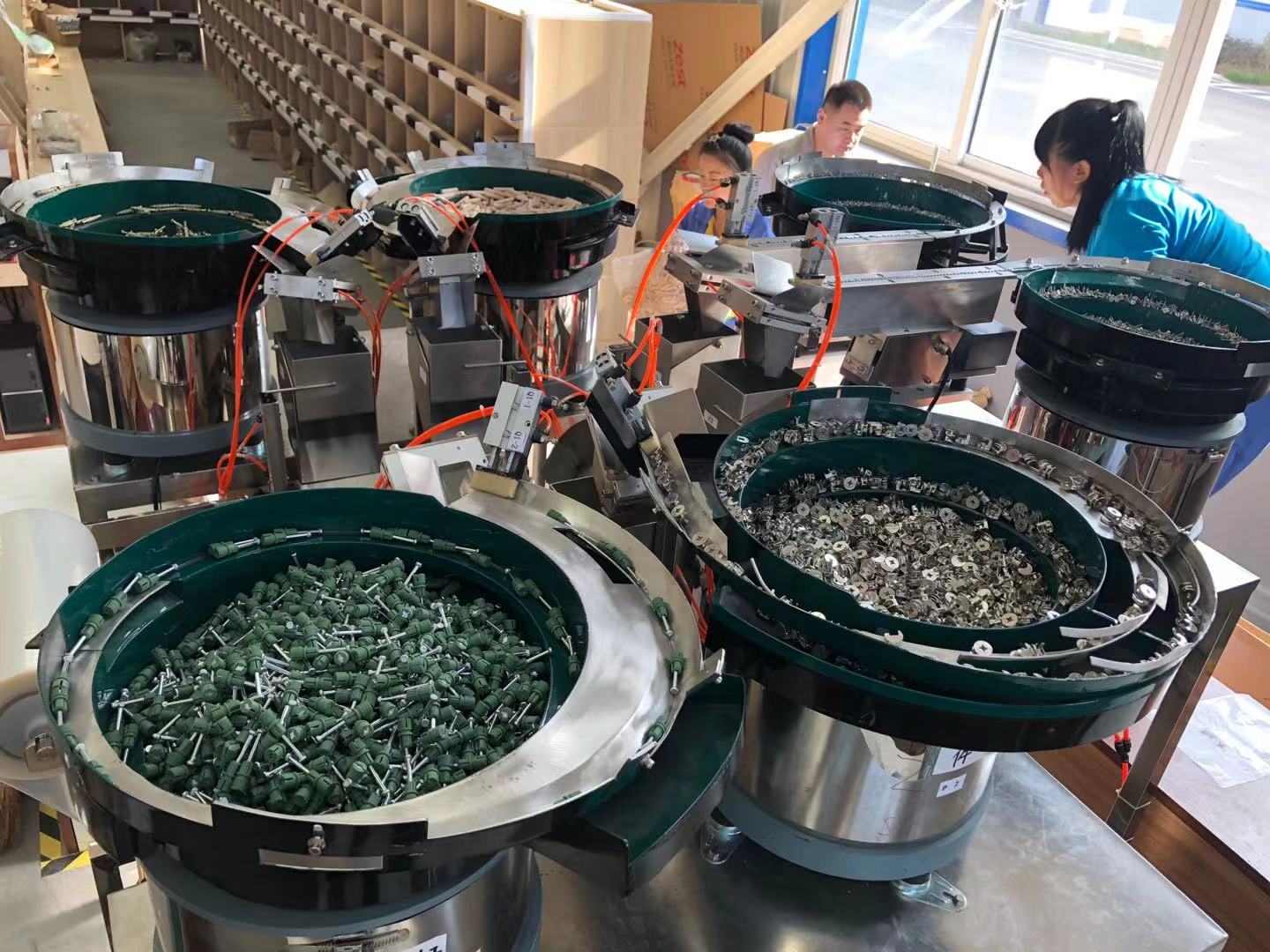 欧派集团钦定广东铭科包装机为五金分拣包装机指定供应商)